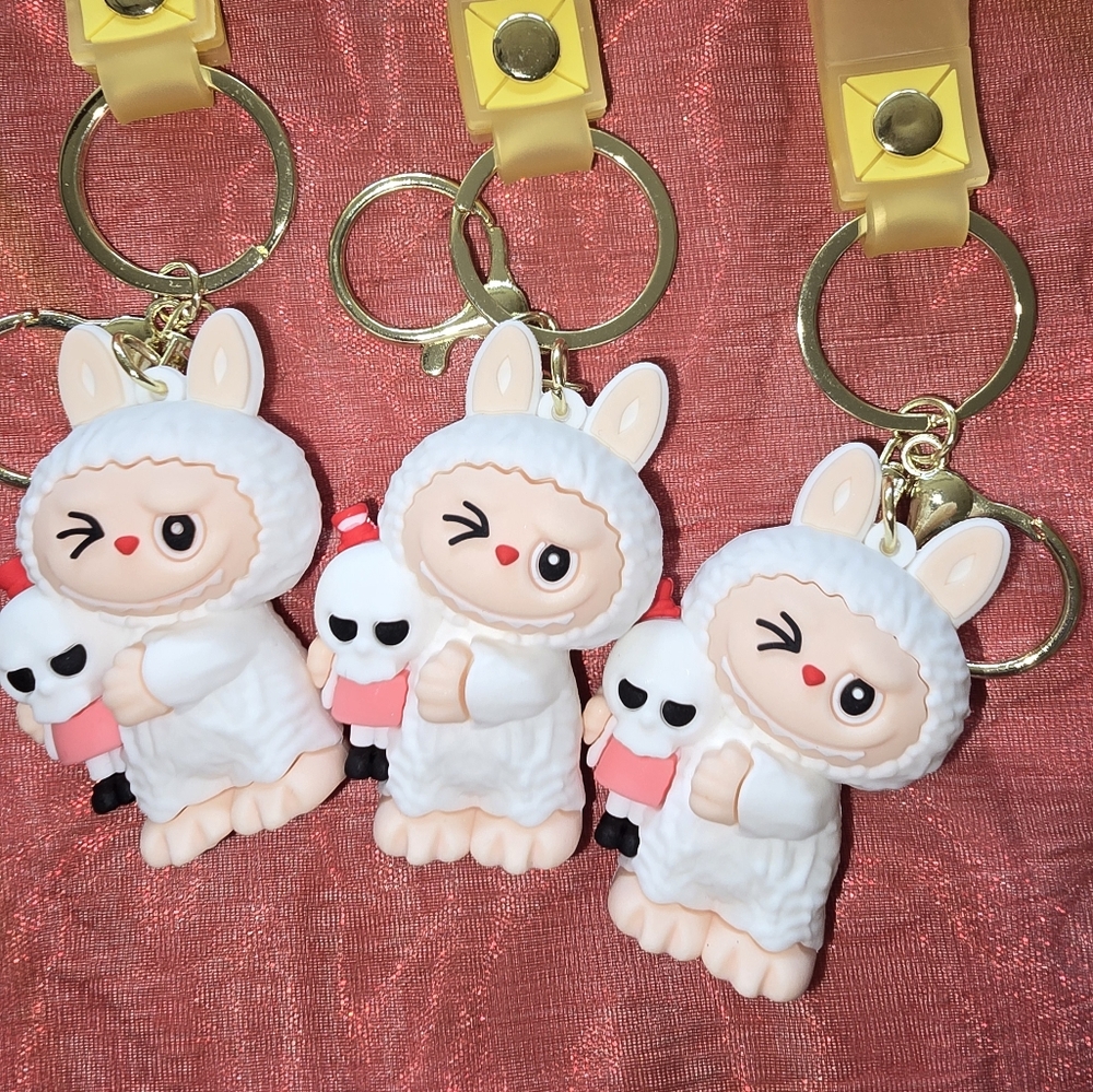 New LABUBU Keychain - Picture 2 of 3